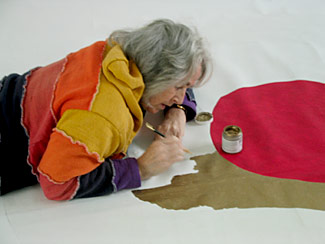 Adding the gold petals Adding the gold petals